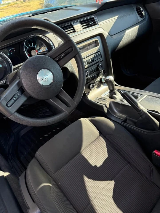2011 Ford S197 Mustang - Image 5 of 10