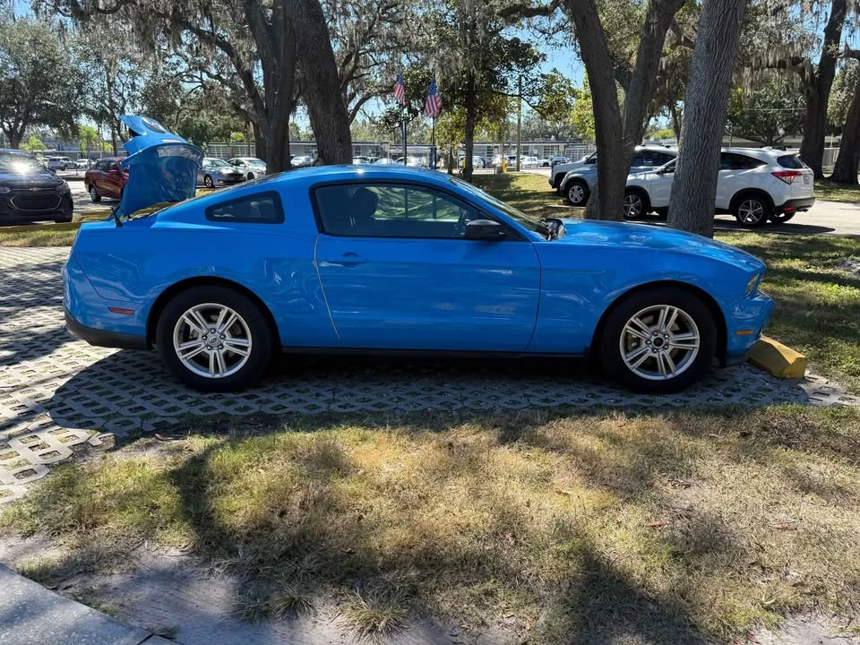 2011 Ford S197 Mustang - Image 6 of 10