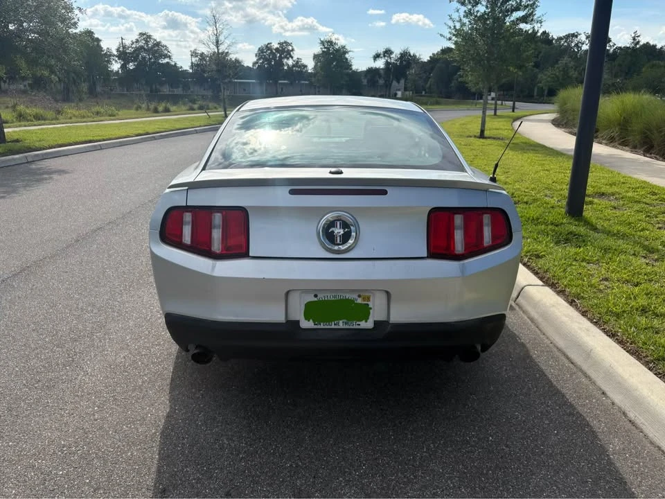 2011 Ford S197 Mustang - Image 12 of 13