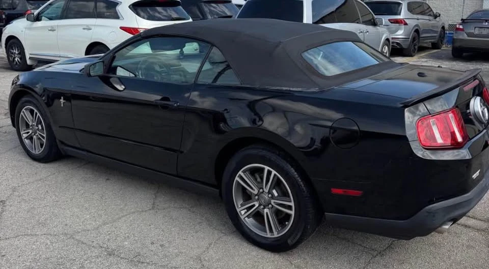 2011 Ford S197 Mustang - Image 8 of 10