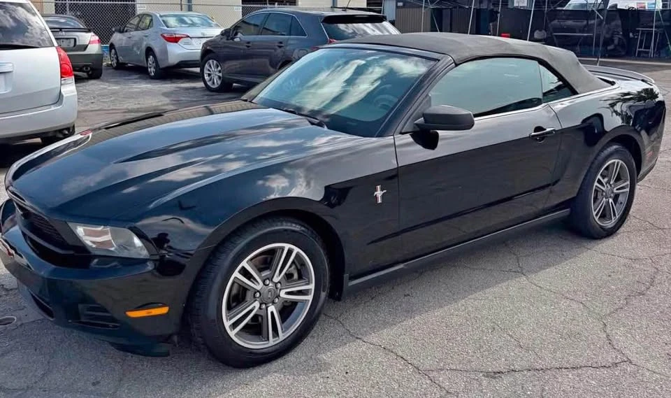2011 Ford S197 Mustang - Image 4 of 10