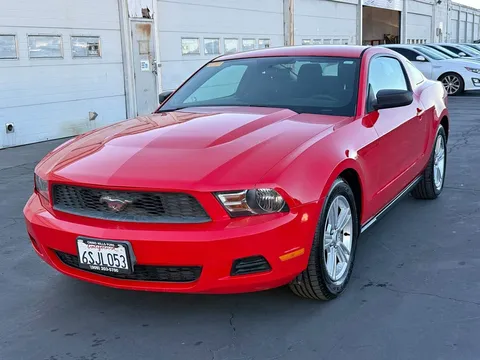 2011 Ford Mustang V6 Coupe