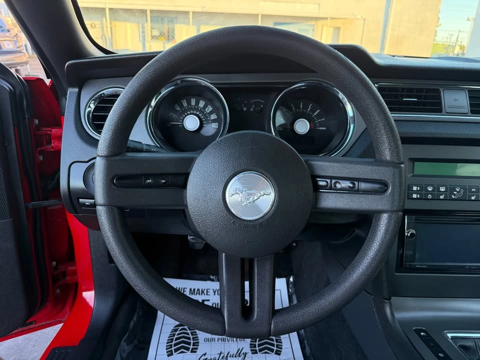2011 Ford S197 Mustang - Image 10 of 13