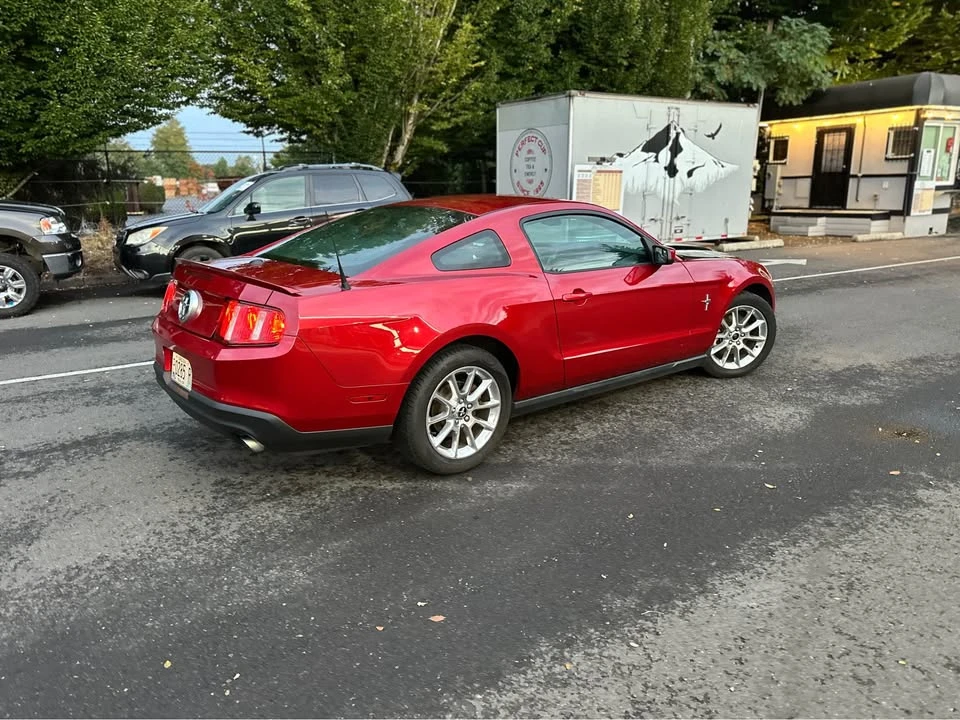 2011 Ford S197 Mustang - Image 4 of 10