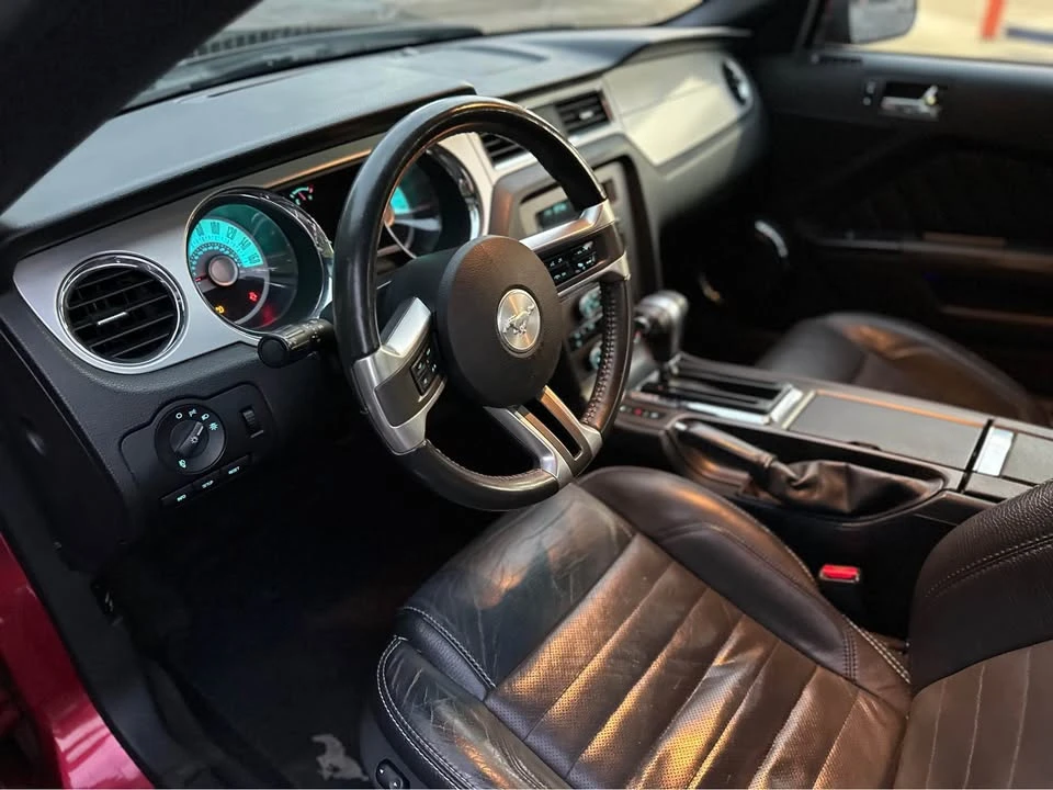 2011 Ford S197 Mustang - Image 8 of 10