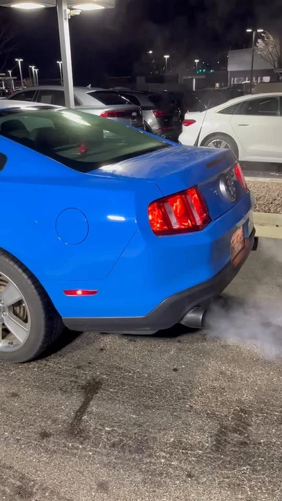 2011 Ford S197 Mustang - Image 9 of 9