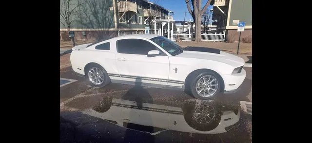 2011 Ford Mustang V6 Coupe