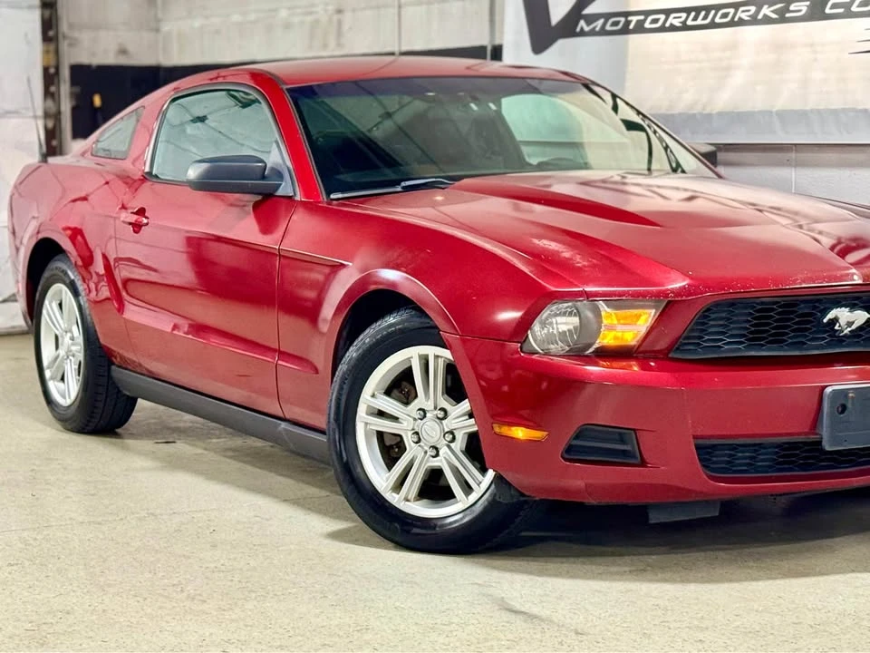 2011 Ford S197 Mustang - Image 2 of 20