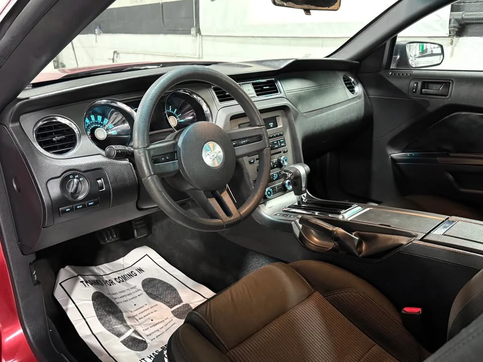 2011 Ford S197 Mustang - Image 15 of 20