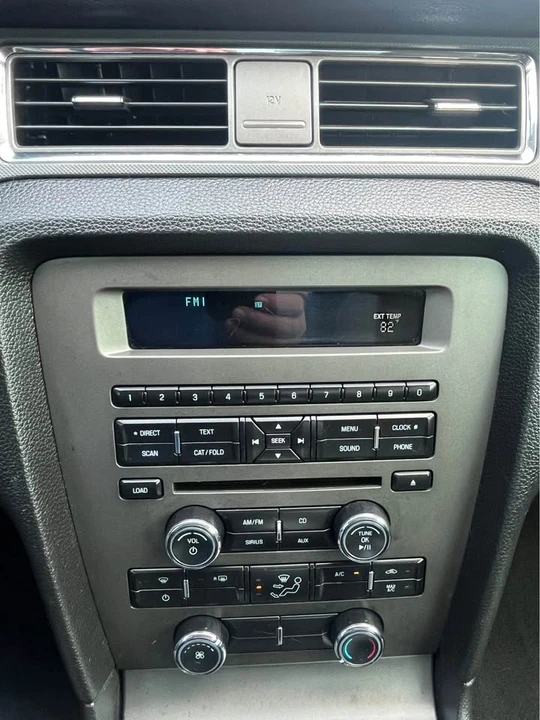 2011 Ford S197 Mustang - Image 12 of 14
