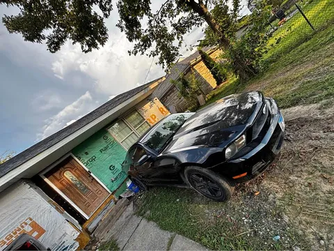 2011 Ford Mustang V6 Coupe 2D