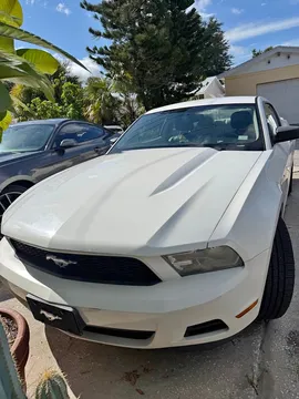 2011 Ford Mustang V6 Coupe 2D