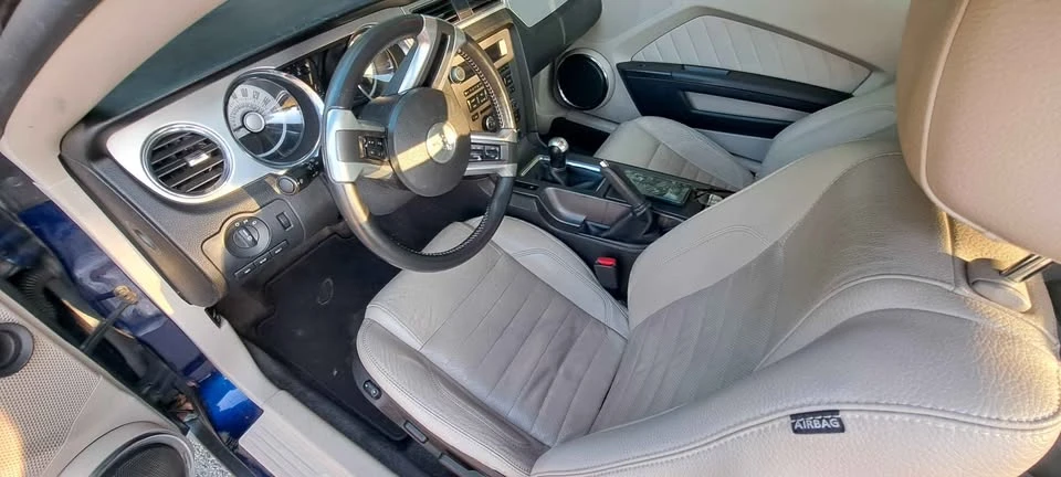 2011 Ford S197 Mustang - Image 16 of 20