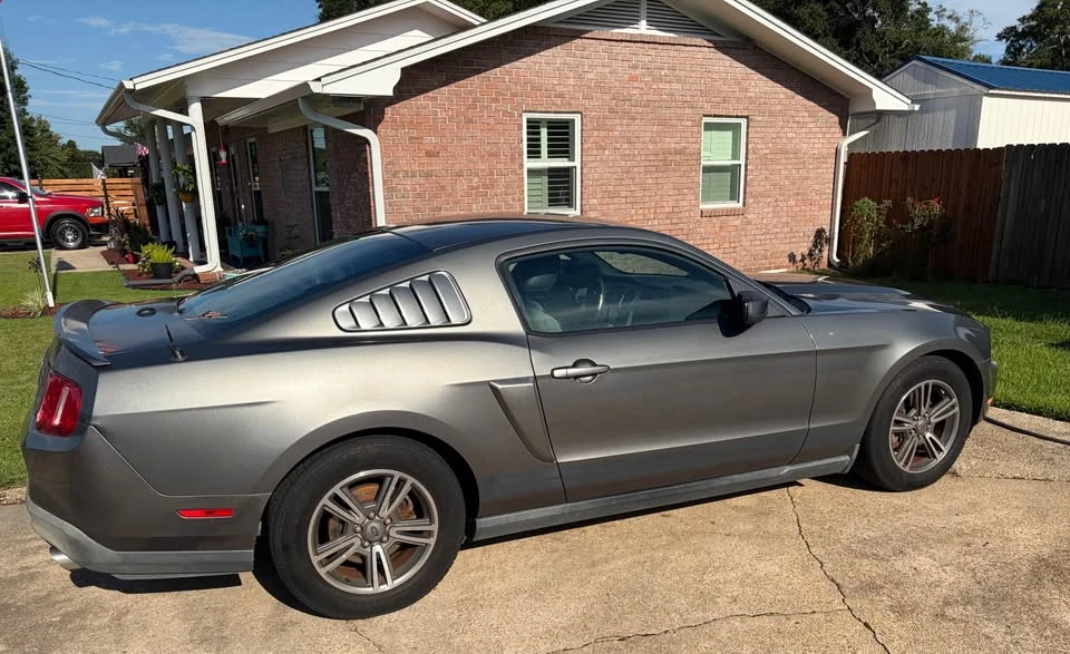 2011 Ford S197 Mustang - Image 3 of 12