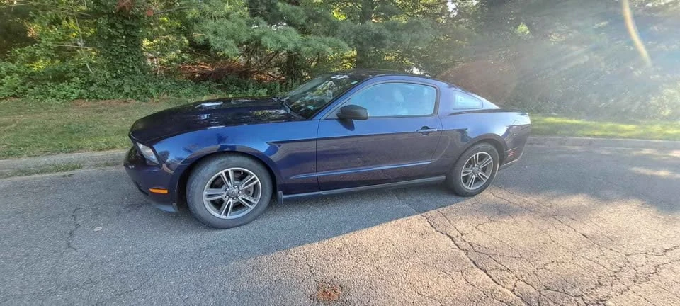 2011 Ford S197 Mustang - Image 2 of 20