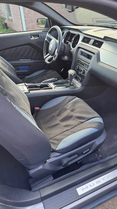 2011 Ford S197 Mustang - Image 11 of 12
