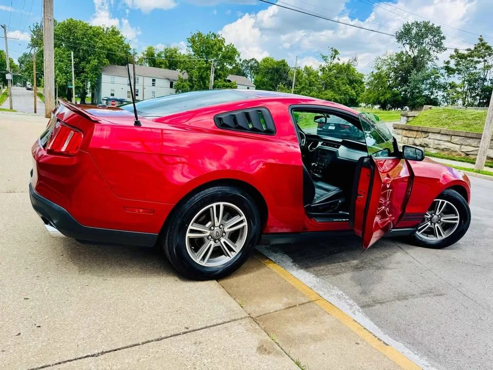 2011 Ford S197 Mustang - Image 6 of 16