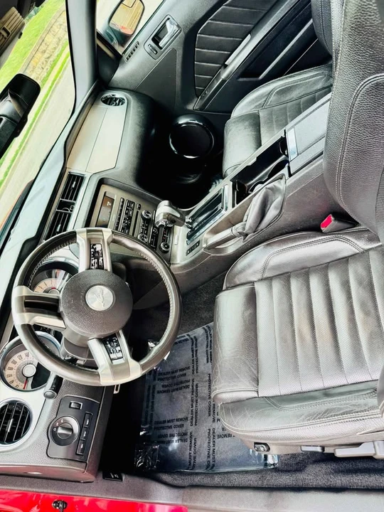 2011 Ford S197 Mustang - Image 11 of 16