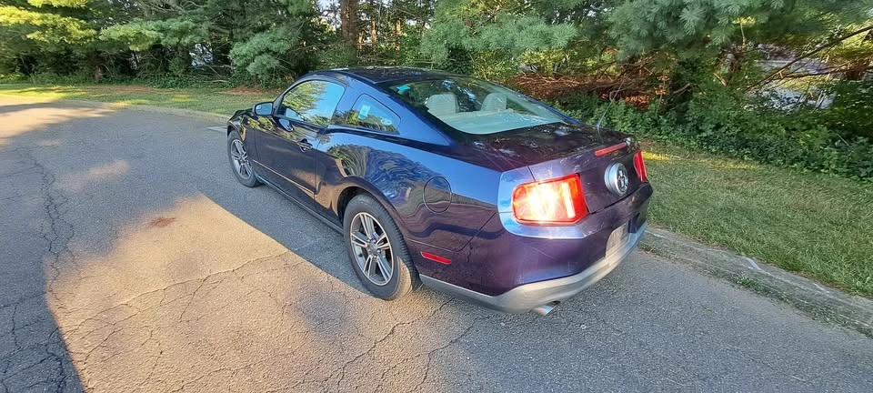 2011 Ford S197 Mustang - Image 3 of 20