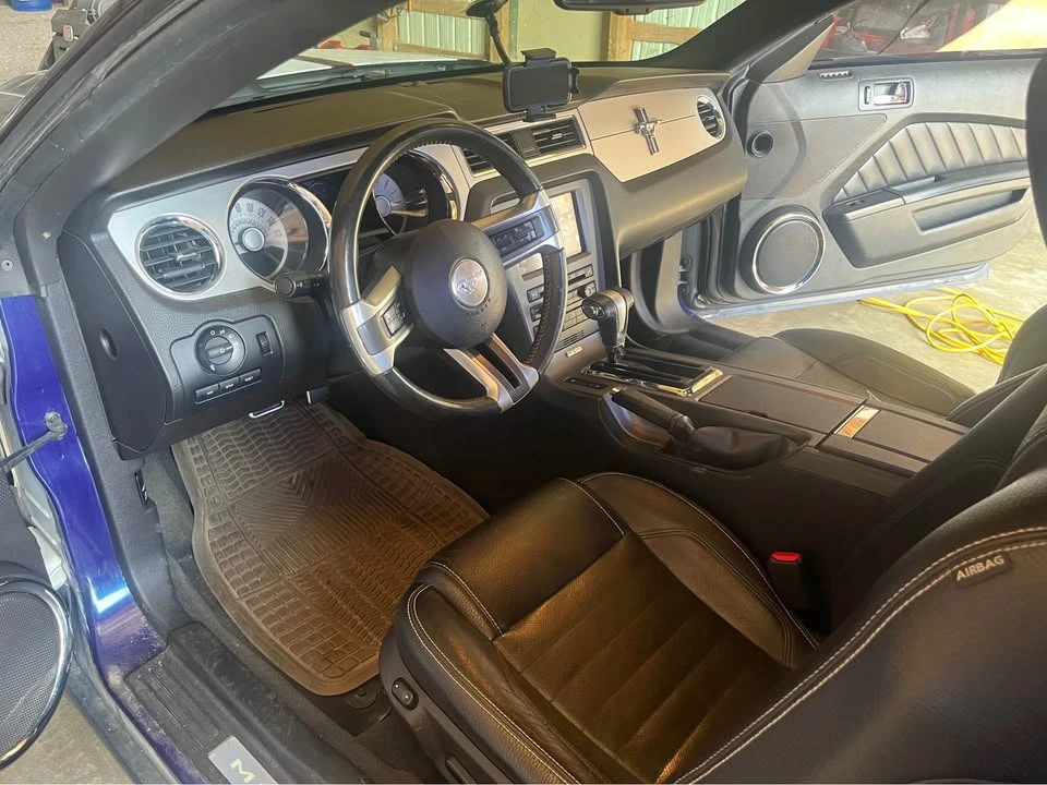 2011 Ford S197 Mustang - Image 4 of 7
