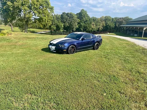 2011 Ford Mustang V6 Coupe 2D