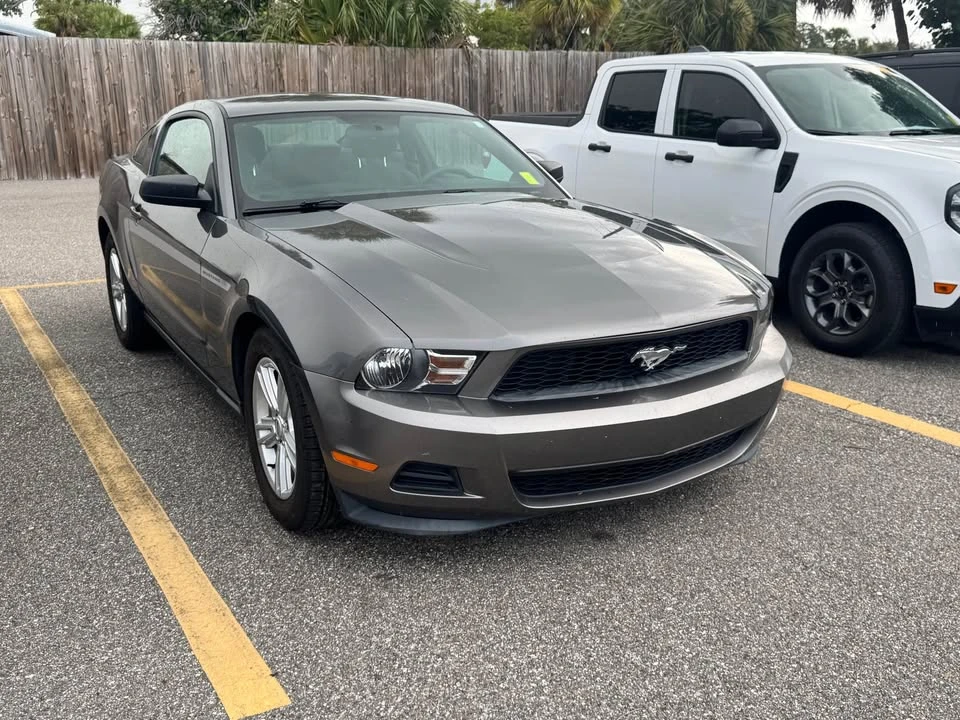2011 Ford S197 Mustang - Image 4 of 9
