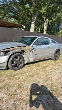 2011 Ford Mustang V6 Coupe 2D