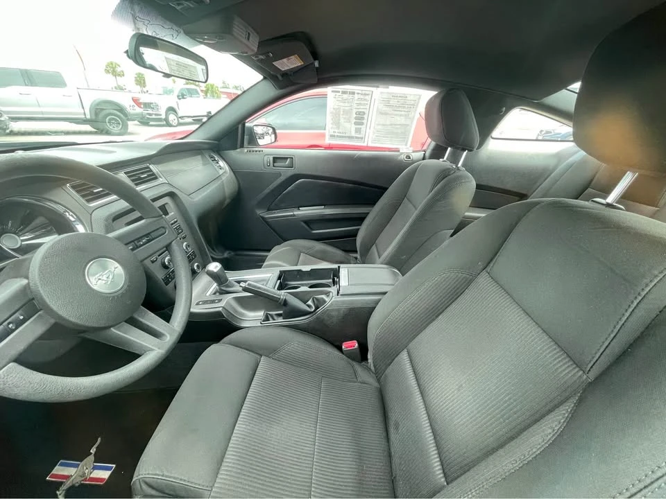 2011 Ford S197 Mustang - Image 6 of 6