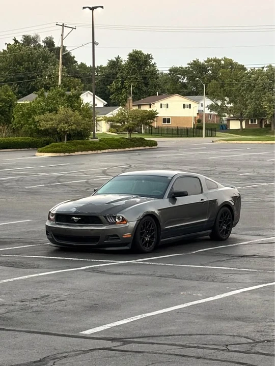 2011 Ford S197 Mustang - Image 2 of 8