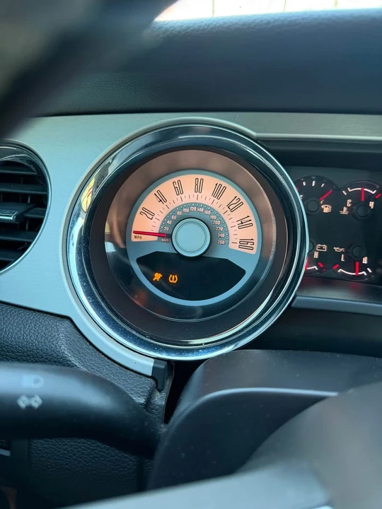 2011 Ford S197 Mustang - Image 14 of 15