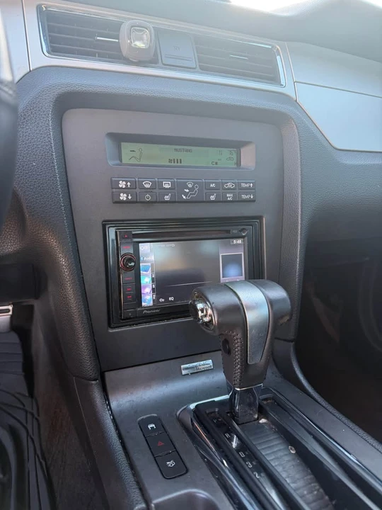2011 Ford S197 Mustang - Image 11 of 15