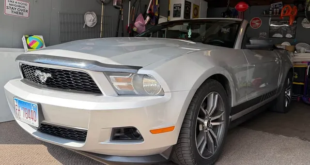 2011 Ford Mustang V6 Premium Convertible 2D