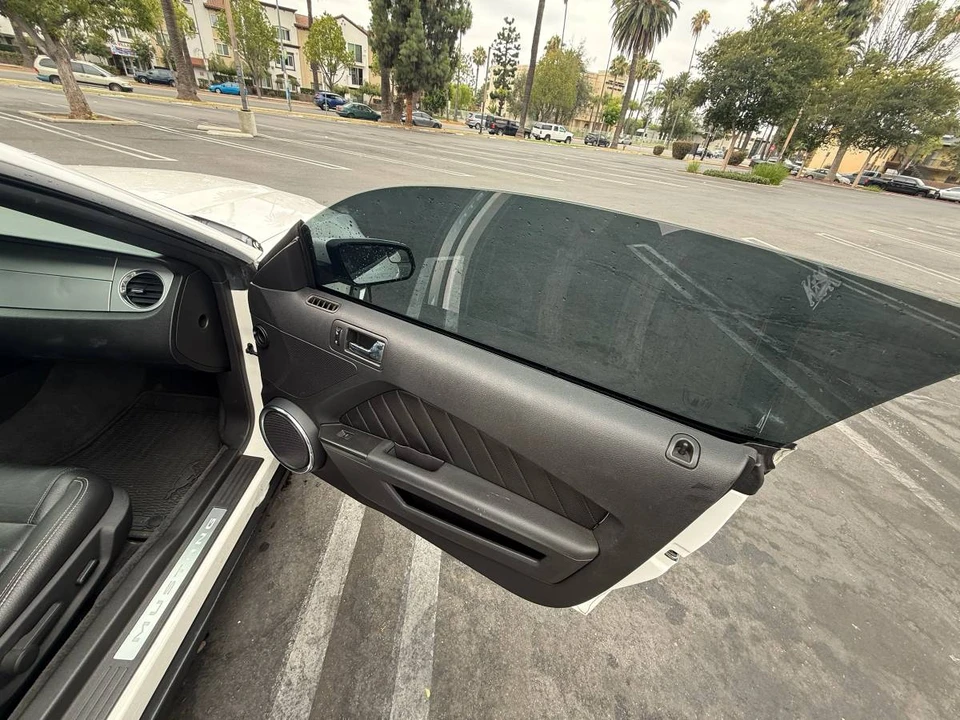 2011 Ford S197 Mustang - Image 8 of 9