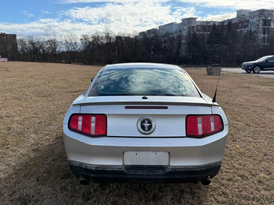 2011 Ford S197 Mustang - Image 4 of 16