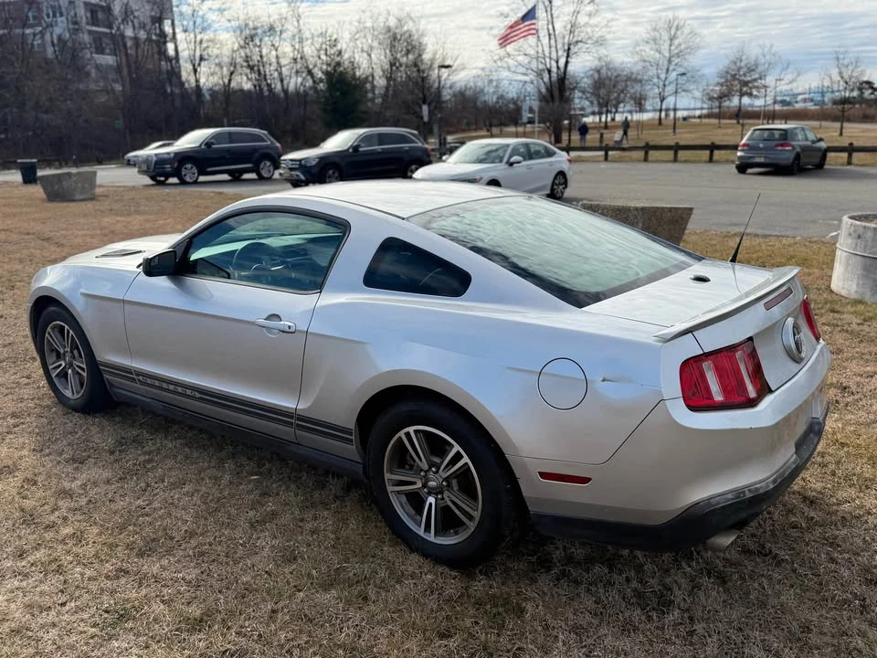 2011 Ford S197 Mustang - Image 3 of 16