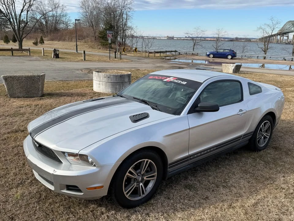 2011 Ford S197 Mustang - Image 2 of 16