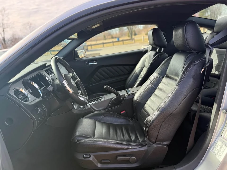 2011 Ford S197 Mustang - Image 7 of 16