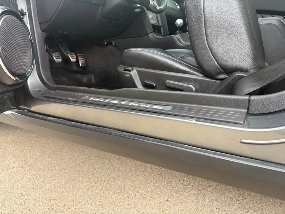2011 Ford S197 Mustang - Image 16 of 20
