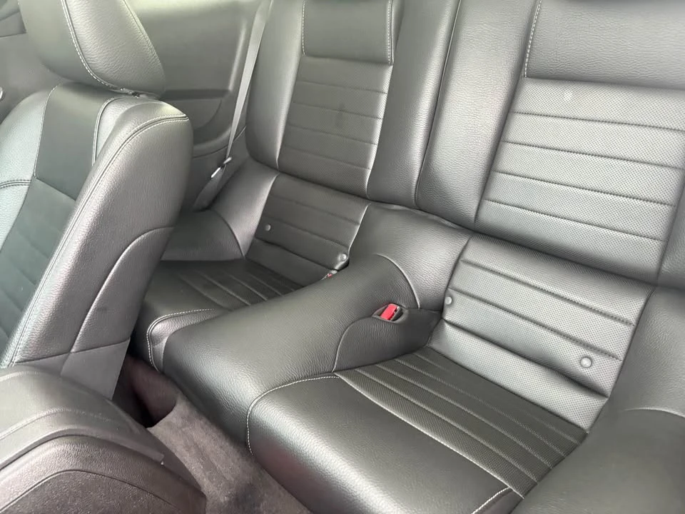 2011 Ford S197 Mustang - Image 15 of 20