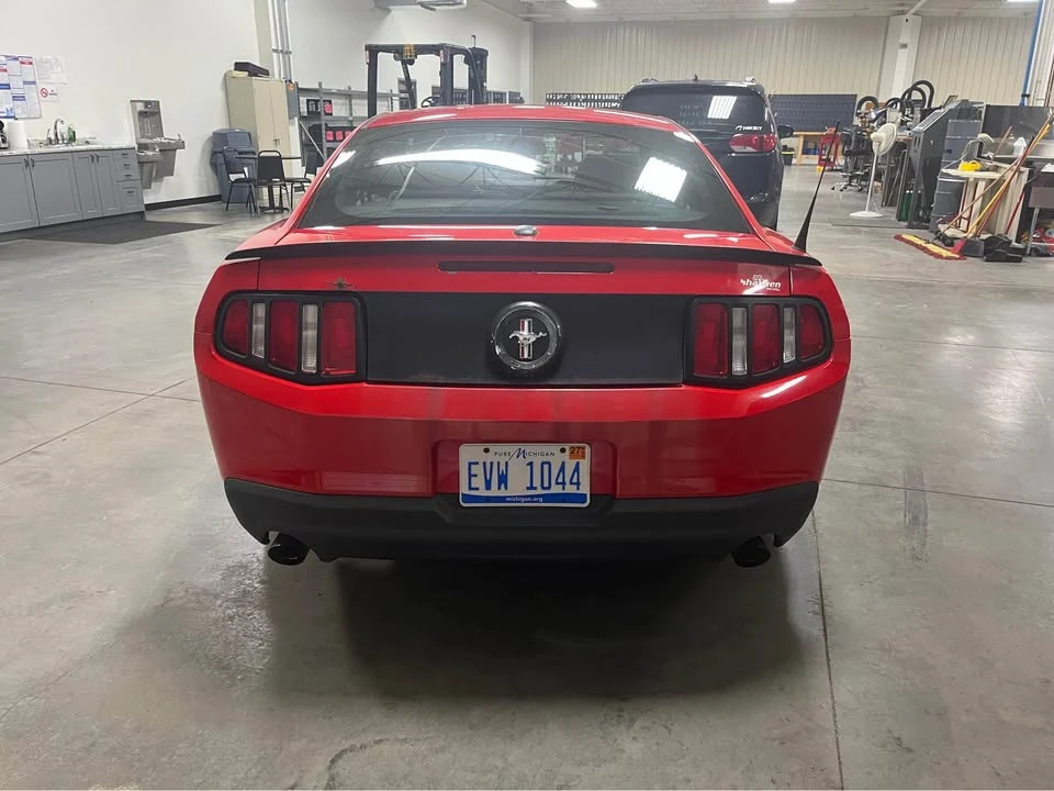 2011 Ford S197 Mustang - Image 4 of 10