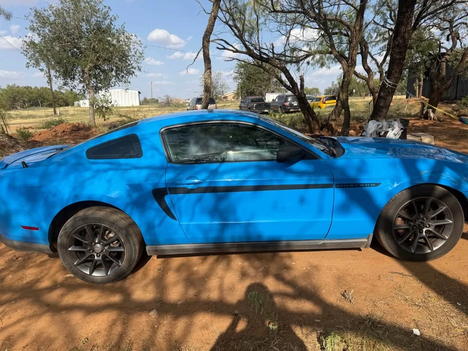 2011 Ford S197 Mustang - Image 3 of 8