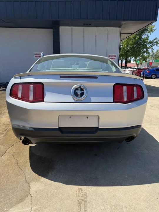 2011 Ford S197 Mustang - Image 3 of 6