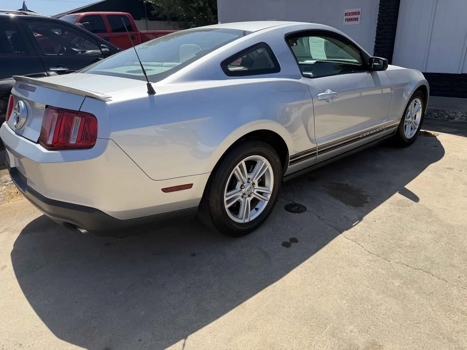 2011 Ford S197 Mustang - Image 4 of 6