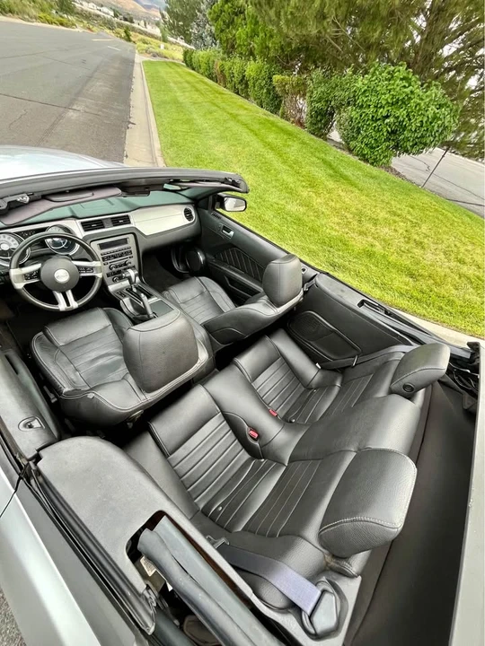 2011 Ford S197 Mustang - Image 7 of 14