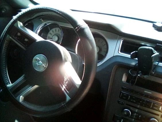 2011 Ford S197 Mustang - Image 6 of 10