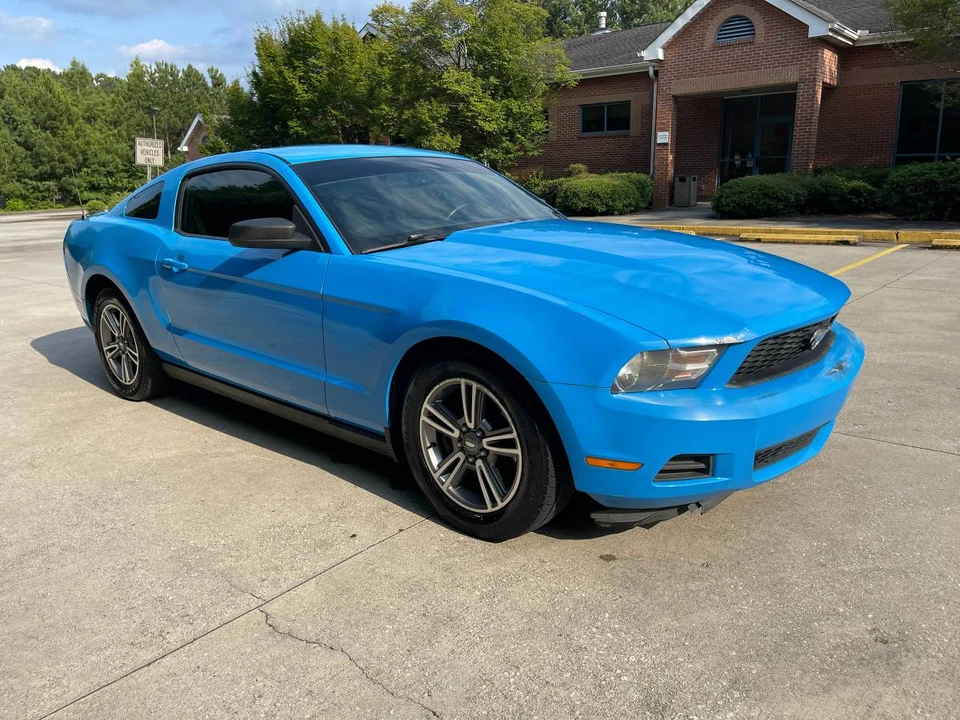 2011 Ford S197 Mustang - Image 2 of 12