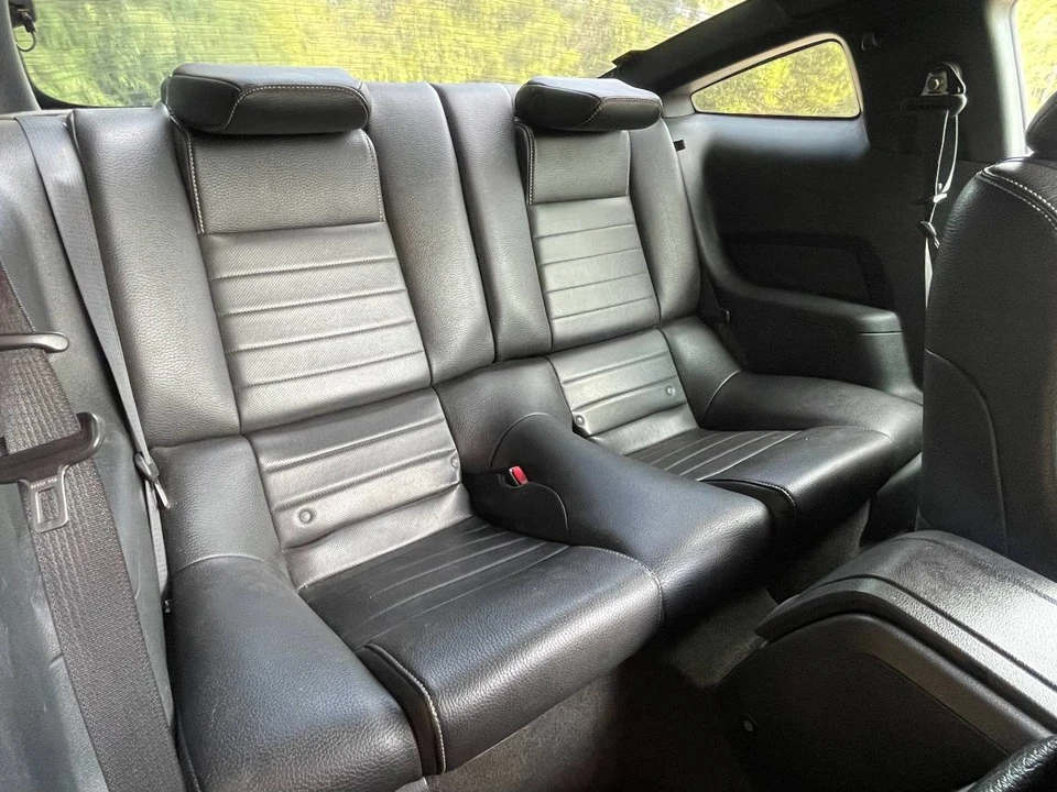 2011 Ford S197 Mustang - Image 11 of 12