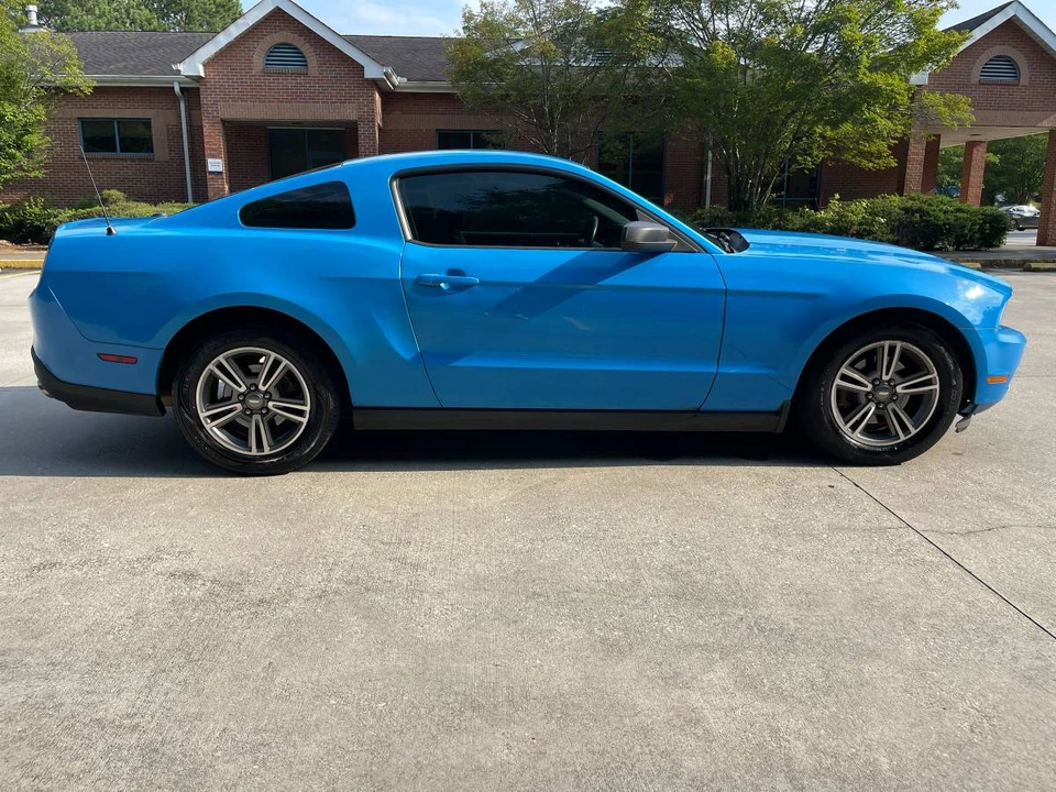 2011 Ford S197 Mustang - Image 3 of 12