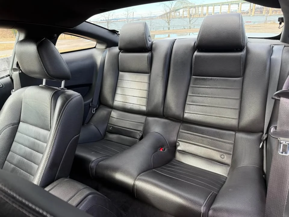 2011 Ford S197 Mustang - Image 12 of 14