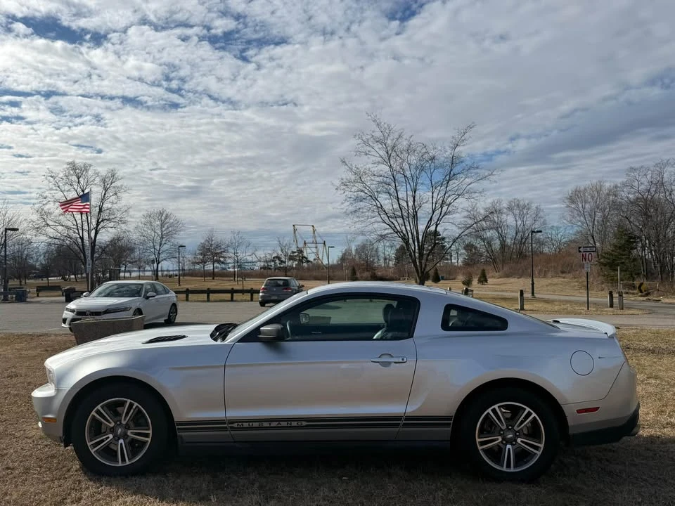 2011 Ford S197 Mustang - Image 6 of 14